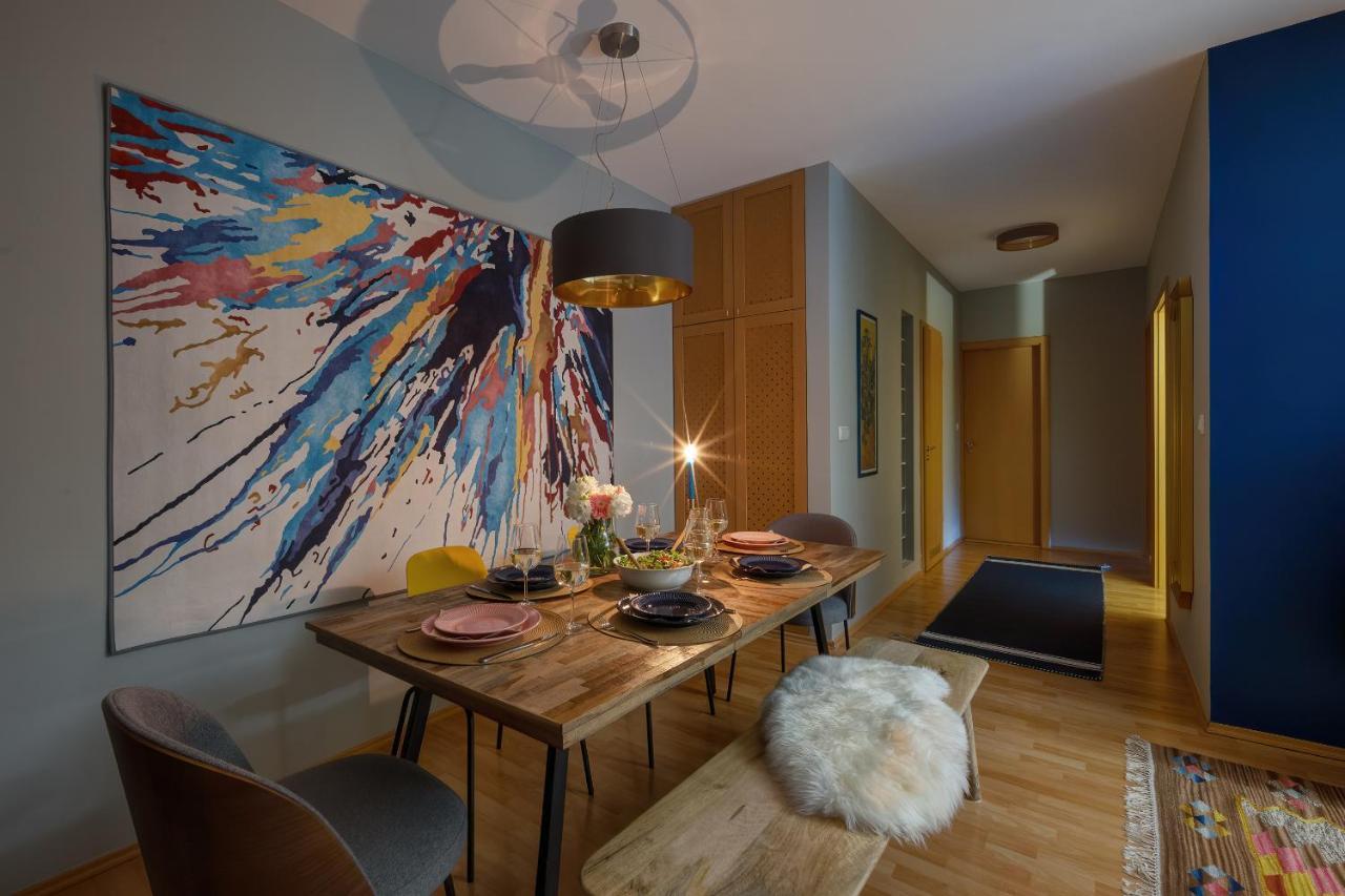 Stylish And Colorful With Balcony Apartment *